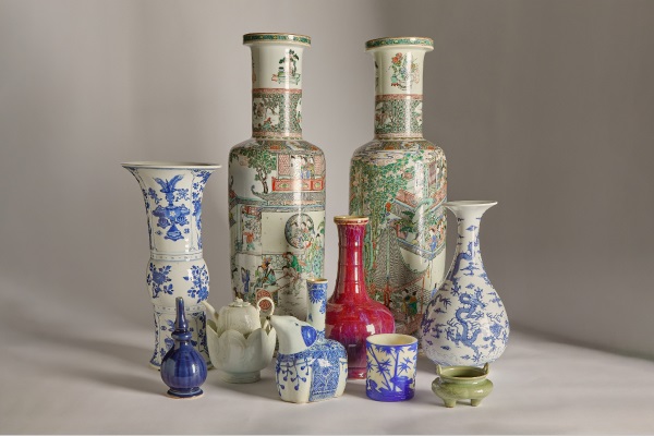 Fine Chinese Works of Art Featuring The Tina Hills Collection / Fine Asian Works of Art