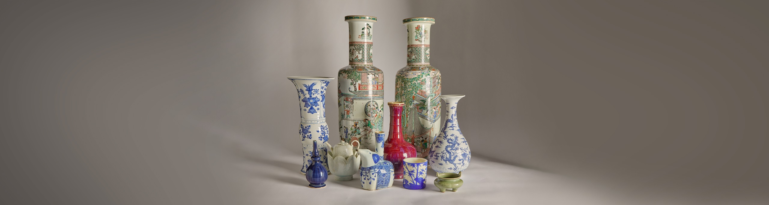 Fine Chinese Works of Art Featuring The Tina Hills Collection / Fine Asian Works of Art