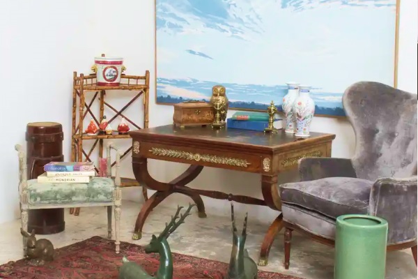 Shopping at Hayloft Auctions! July 2026