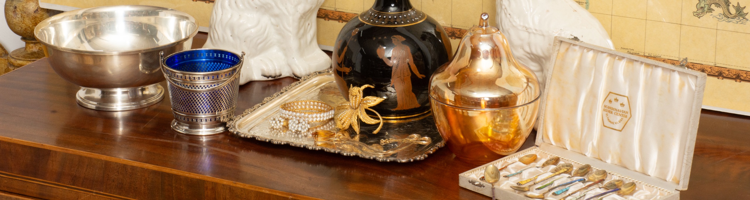 Shopping at Hayloft Auctions! October 2025