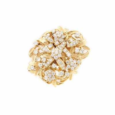 Lot 413 - Gold and Diamond Brooch