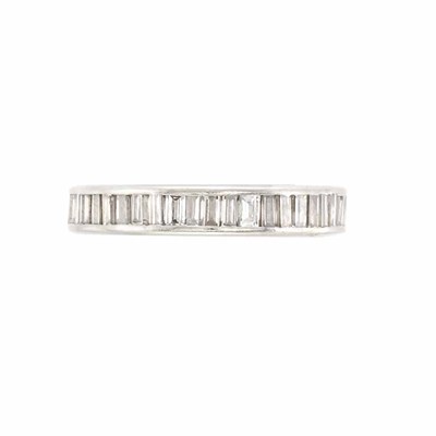 Lot 622 - Platinum and Diamond Band Ring