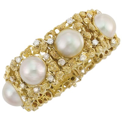 Lot 283 - Gold, Mabe Pearl and Diamond Bracelet