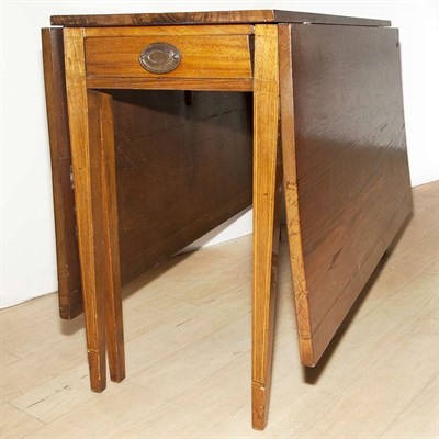 Lot 171 - Georgian Style Mahogany Gate Leg Drop-Leaf...