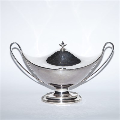 Lot 416 - Georgian Style Silver Plated Soup Tureen...