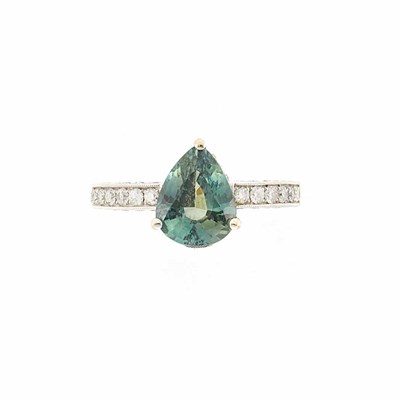 Lot 912 - White Gold, Green Sapphire and Diamond Ring