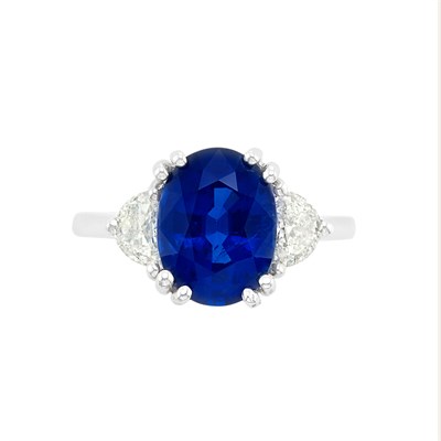 Lot 239 - White Gold, Sapphire and Diamond Ring