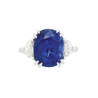 Lot 89 - White Gold, Sapphire and Diamond Ring