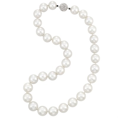 Lot 236 - South Sea Cultured Pearl Necklace with White Metal and Simulated Diamond Ball Clasp