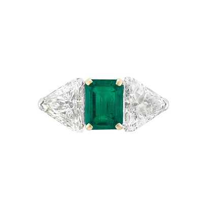Lot 396 - Platinum, Gold, Emerald and Diamond Ring