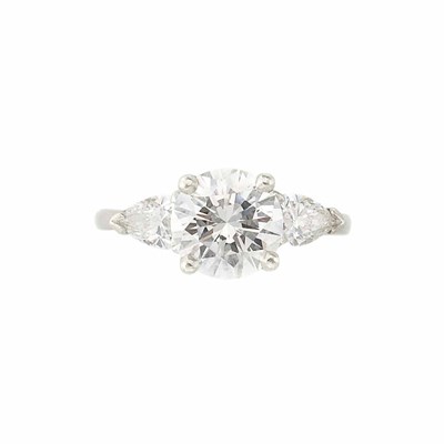 Lot 447 - Platinum and Diamond Ring
