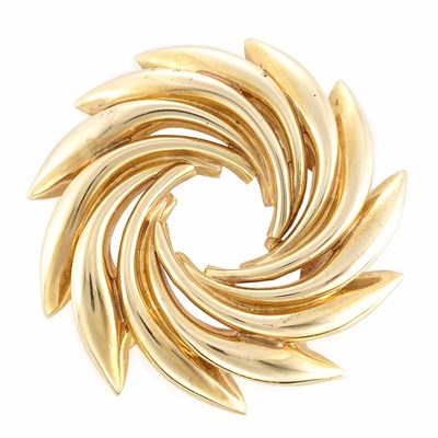 Lot 352 - Gold Brooch