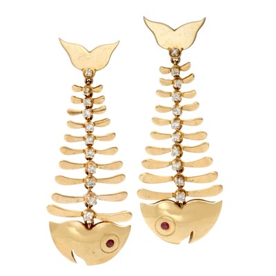 Lot 160 - Pair of Gold, Diamond and Ruby Fish Pendant-Earclips