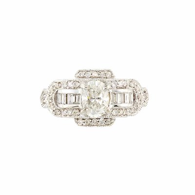 Lot 888 - White Gold and Diamond Ring