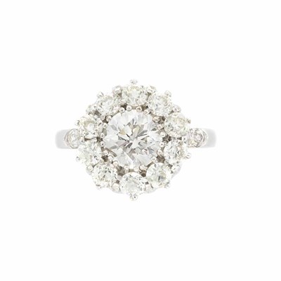 Lot 102 - White Gold and Diamond Ring