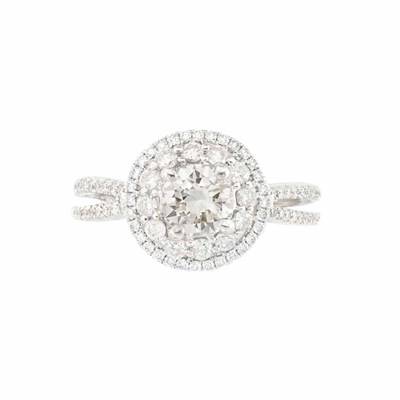 Lot 229 - White Gold and Diamond Ring