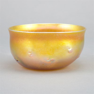 Lot 358 - Tiffany Favrile Glass Bowl First quarter of...