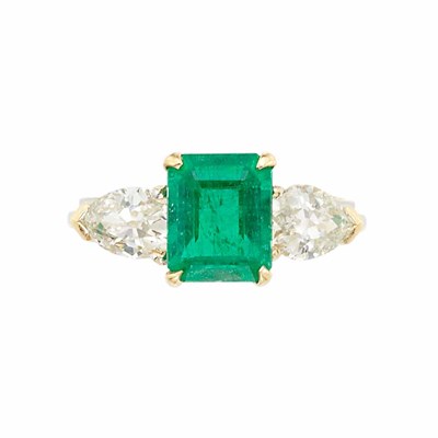 Lot 332 - Two-Color Gold, Emerald and Diamond Ring