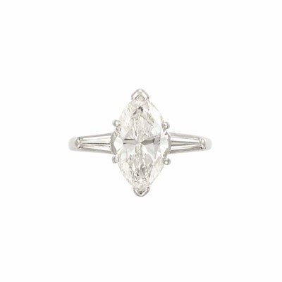 Lot 468 - Platinum and Diamond Ring