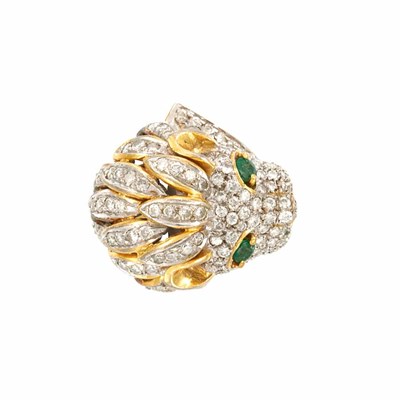 Lot 291 - Two-Color Gold, Diamond amd Emerald Lion Head Ring