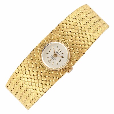 Lot 60 - Gold Mesh Wristwatch