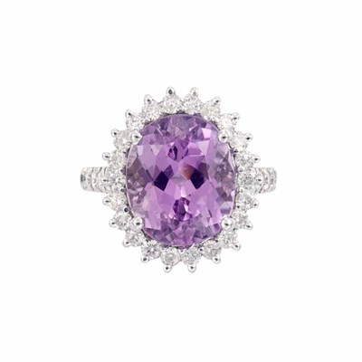 Lot 457 - White Gold, Kunzite and Diamond Ring