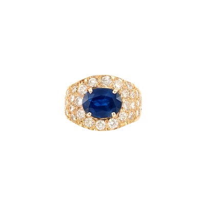 Lot 816 - Gold, Sapphire and Diamond Ring