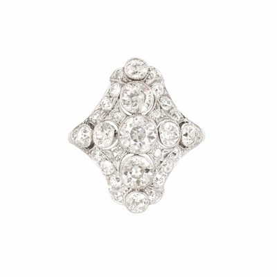 Lot 478 - Platinum and Diamond Ring