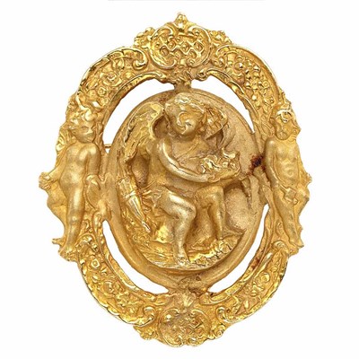Lot 652 - Sculpted Gold Pendant-Brooch