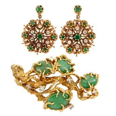 Lot 551 - Gold, Jade and Diamond Brooch and Pair of Gold, Emerald and Diamond Pendant-Earrings