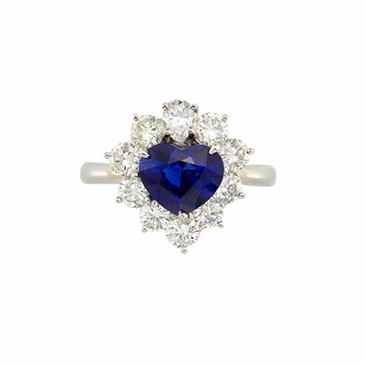 Lot 897 - Platinum Sapphire and Diamond Ring
