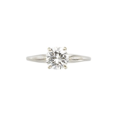 Lot 746 - White Gold and Diamond Ring