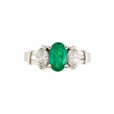 Lot 899 - White Gold, Emerald and Diamond Ring