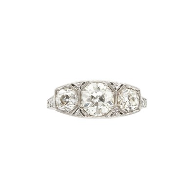 Lot 501 - Platinum and Diamond Ring