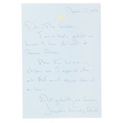 Lot 497 - ONASSIS, JACQUELINE KENNEDY Autograph letter...