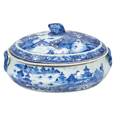 Lot 186 - Pair of Chinese Export Blue and White...