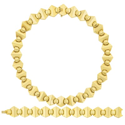 Lot 141 - Gold Necklace and Bracelet