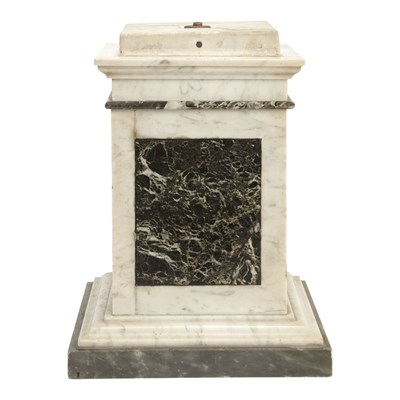 Lot 531 - Pair of Verde Antico and White Marble...