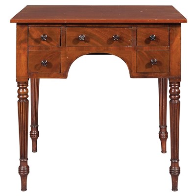 Lot 242 - Federal Mahogany Side Table The rectangular...