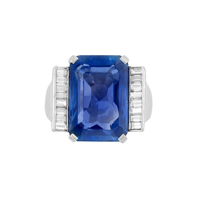 Lot 424 - Platinum, Sapphire and Diamond Ring