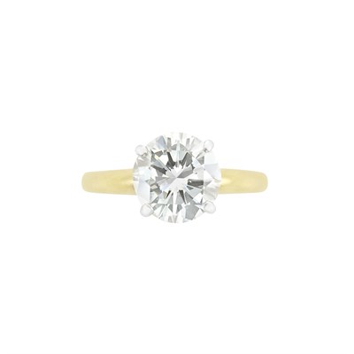 Lot 289 - Gold and Diamond Ring