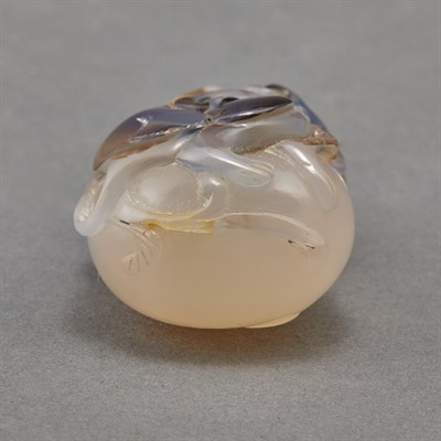 Lot 321 - Chinese Agate Monkey Group Carved and pierced...