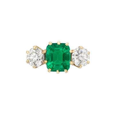 Lot 355 - Antique Gold, Emerald and Diamond Ring
