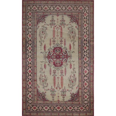 Lot 472 - Lavar Kirman Rug Southeast Persia, last...