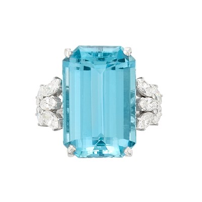 Lot 209 - Platinum, Aquamarine and Diamond Ring