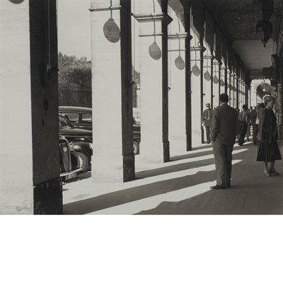 Lot 756 - WEBB, TODD (1905-2000) Paris [Rue de Rivoli...
