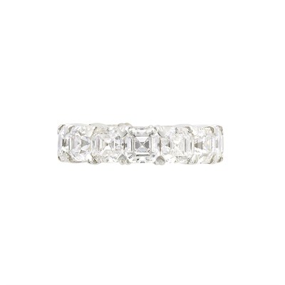 Lot 213 - White Gold and Diamond Band Ring