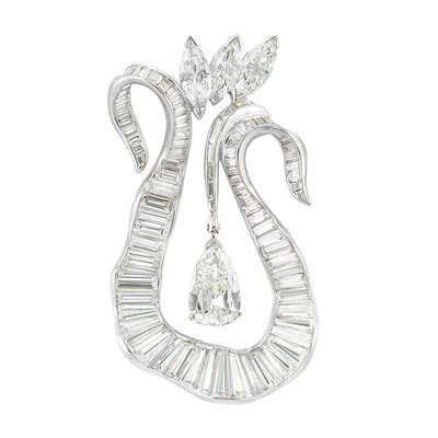 Lot 368 - Platinum and Diamond Brooch