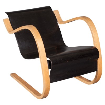 Lot 275 - Alvar Aalto Finnish, 1898-1976 Model 31 Lounge...