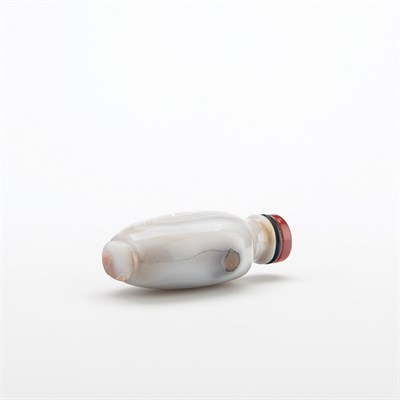 Lot 251 - Chinese Banded Agate Snuff Bottle Qing Dynasty...